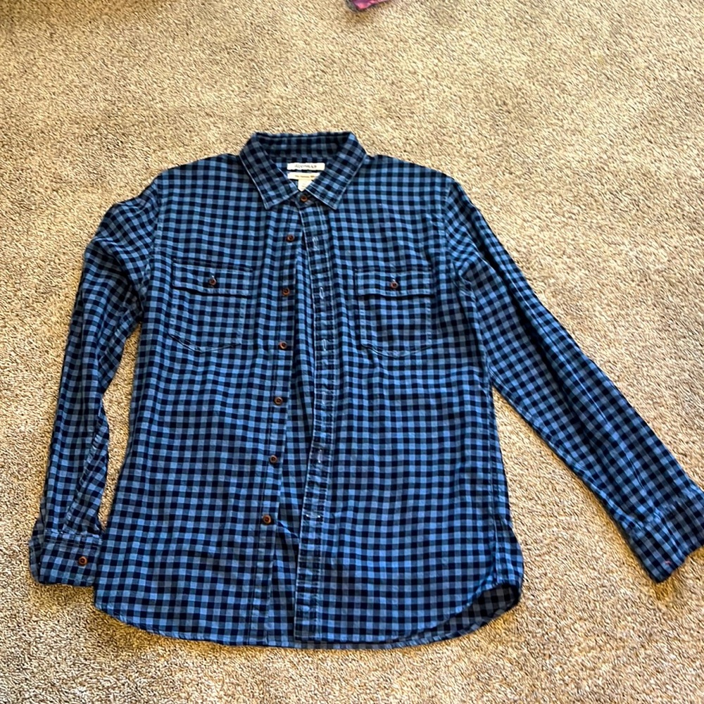 Good threads casual button down, flannel.